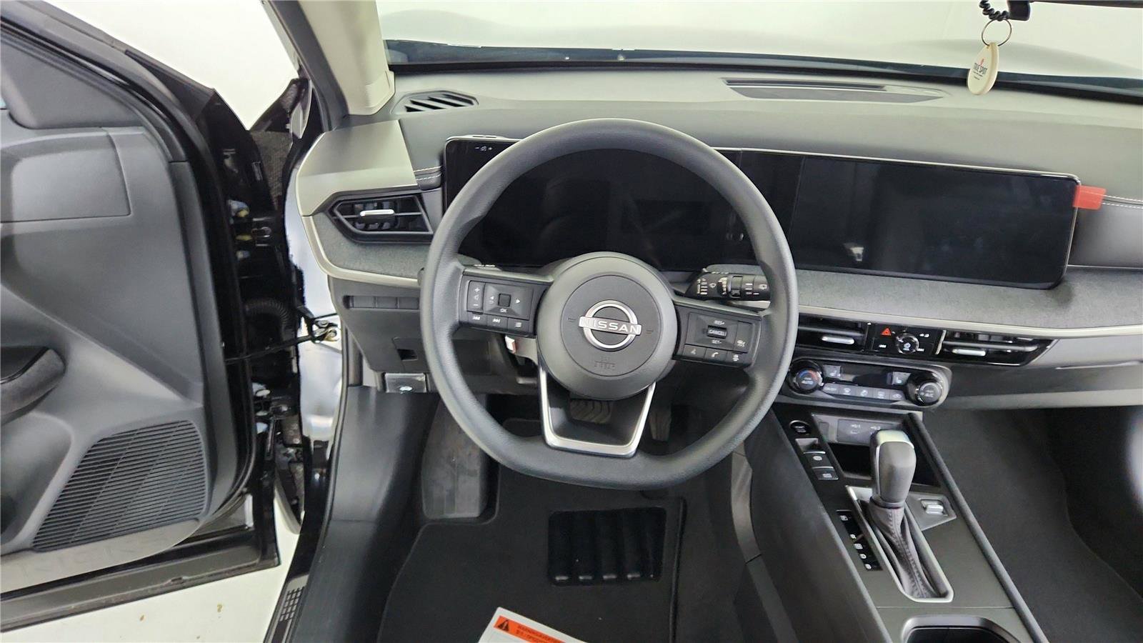 New 2026 Nissan Kicks SV w/ Illumination Package image 18