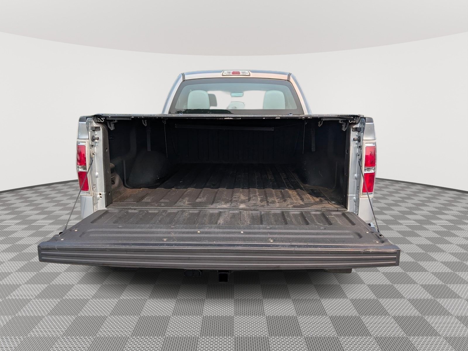 Used 2013 Ford F150 STX w/ Mid Equipment Group RWD image 11