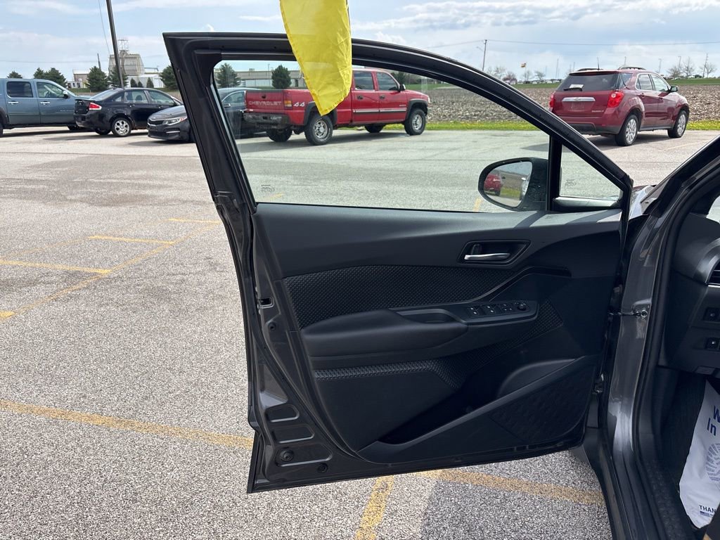 Used 2018 Toyota C-HR XLE image 25