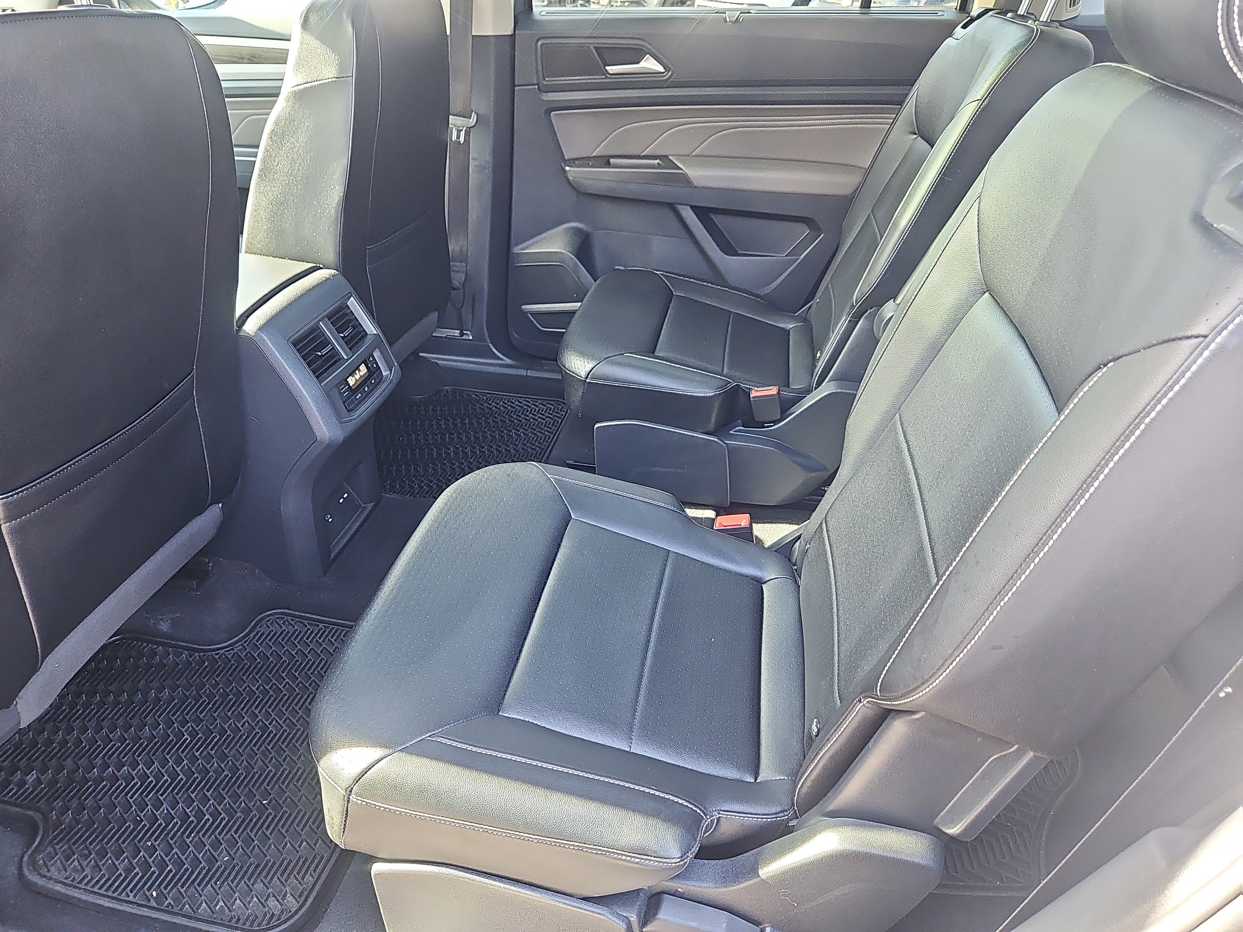 Certified 2022 Volkswagen Atlas SE image 28