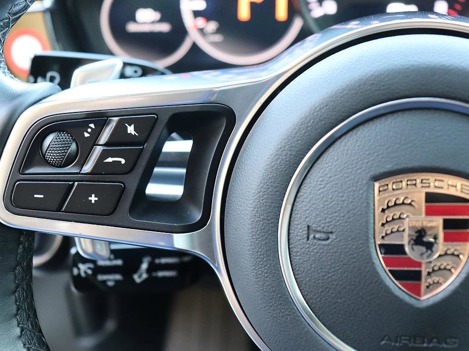 Used 2017 Porsche Panamera 4 image 45
