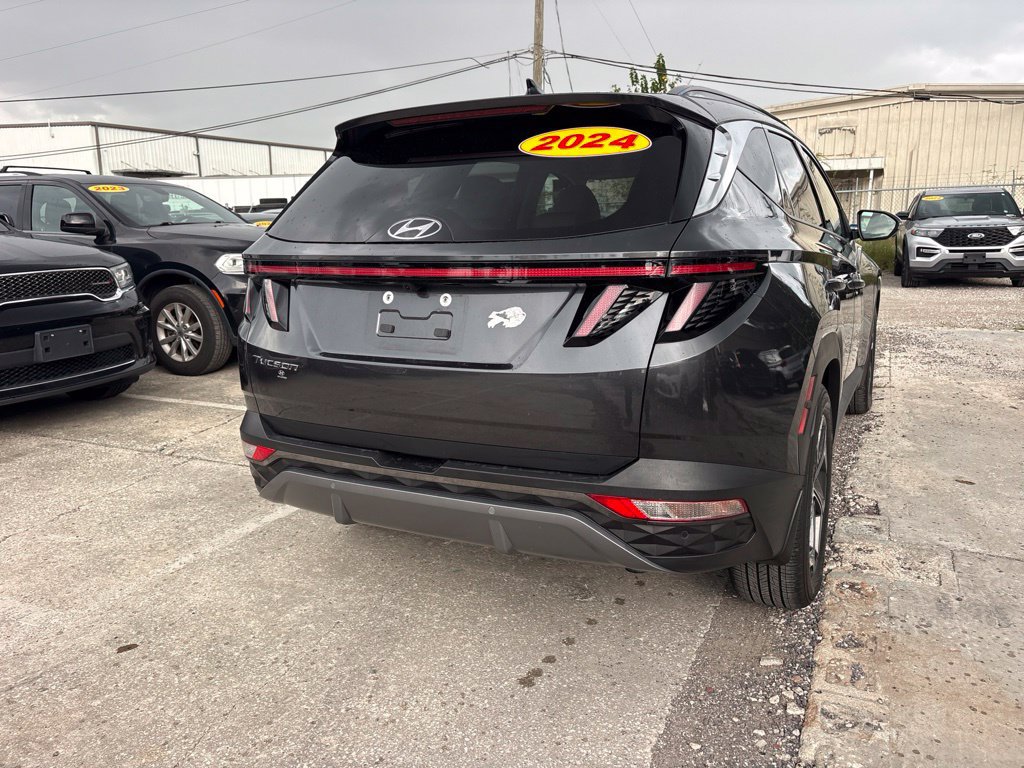Used 2024 Hyundai Tucson Limited FWD image 3