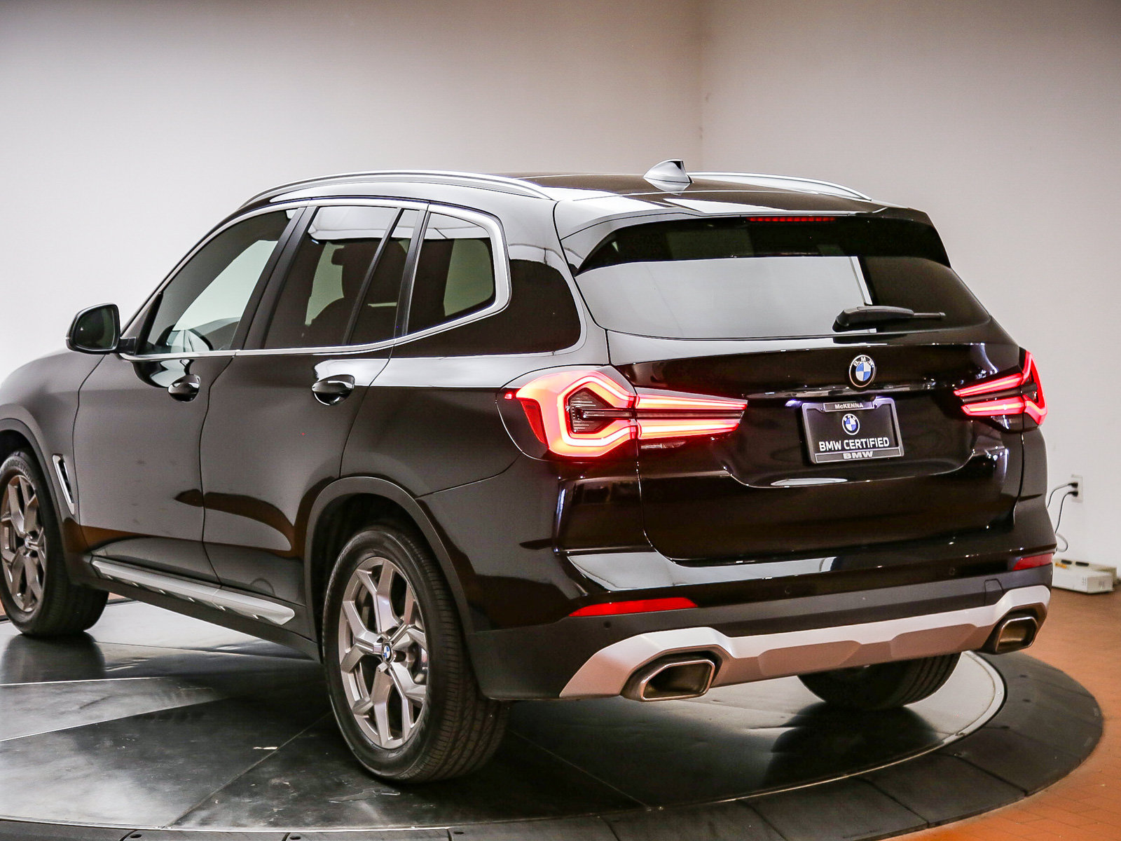 Used 2023 BMW X3 sDrive30i w/ Premium Package RWD image 7