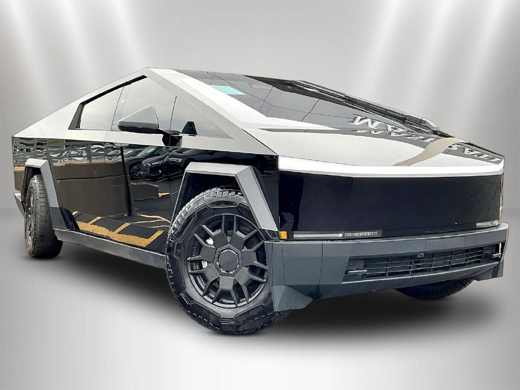 Used 2024 Tesla Cybertruck AWD Crew Cab image 3