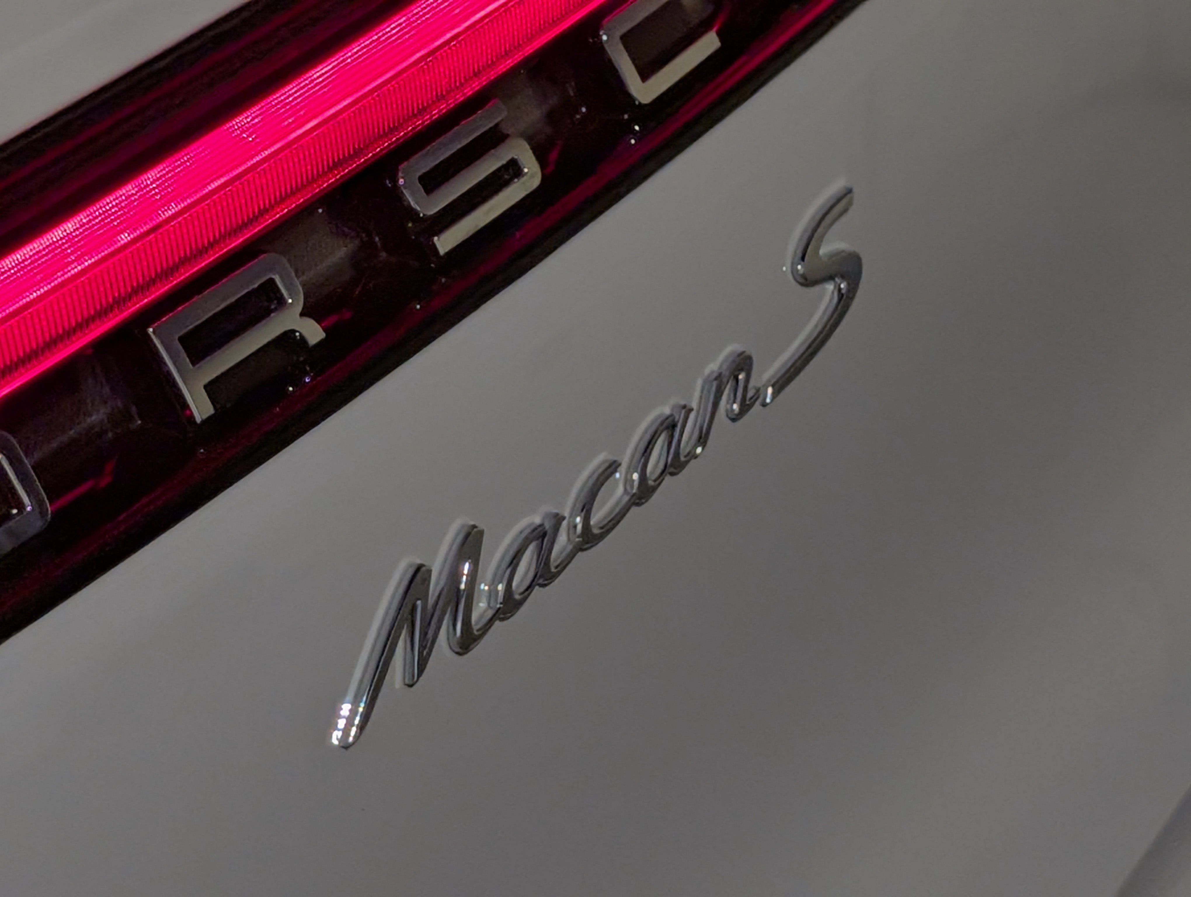 Certified 2026 Porsche Macan S AWD/4WD image 18