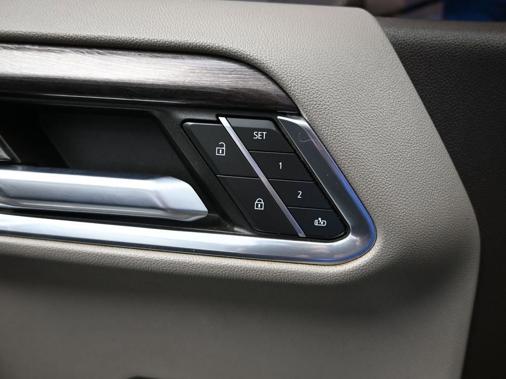 Used 2023 Chevrolet Silverado 1500 LTZ w/ LTZ Premium Package image 28