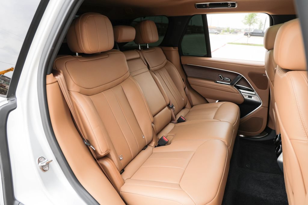 Used 2025 Land Rover Range Rover SE AWD/4WD image 26