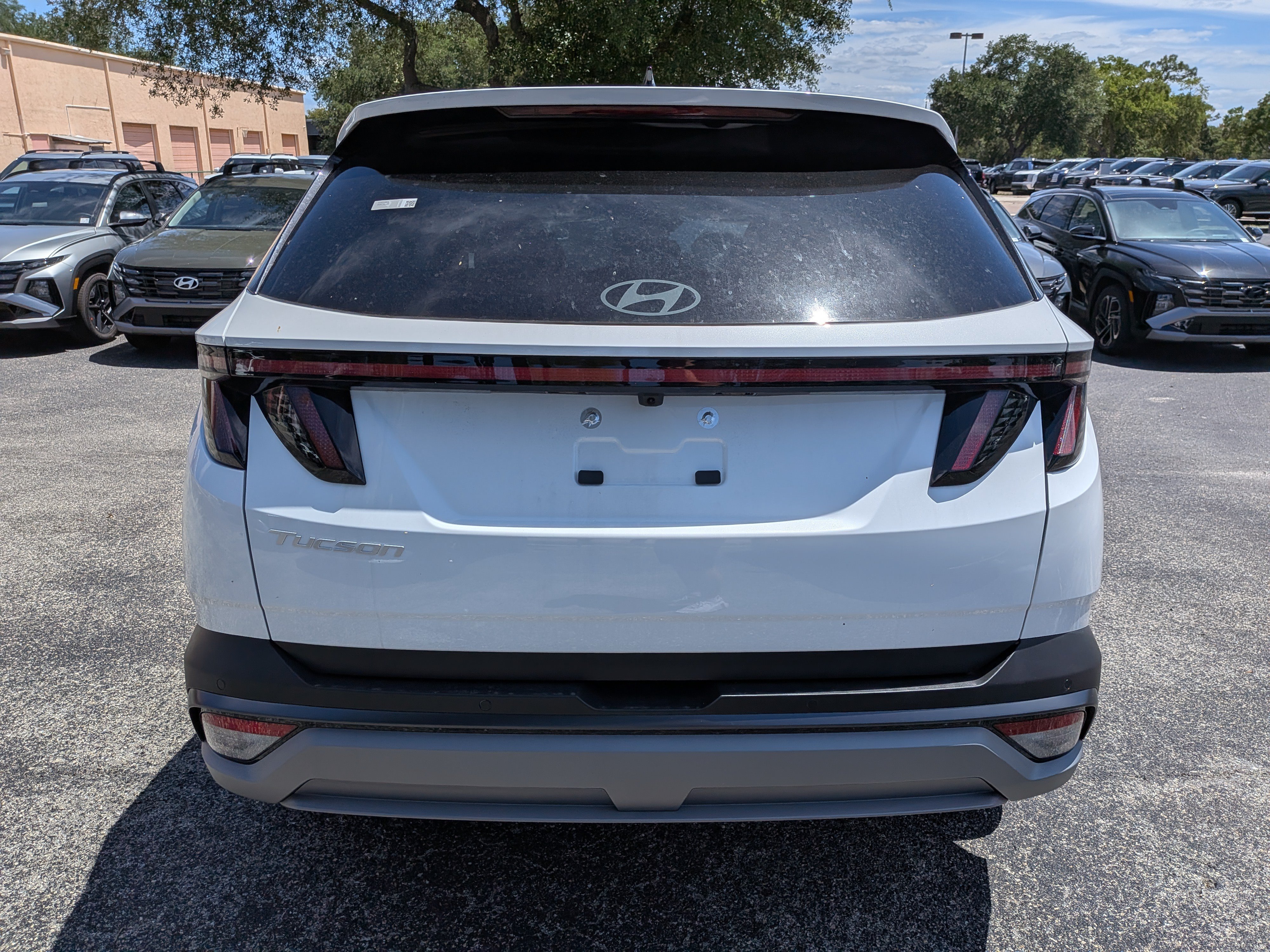 New 2026 Hyundai Tucson Limited w/ Tow & Go Package AWD/4WD image 5