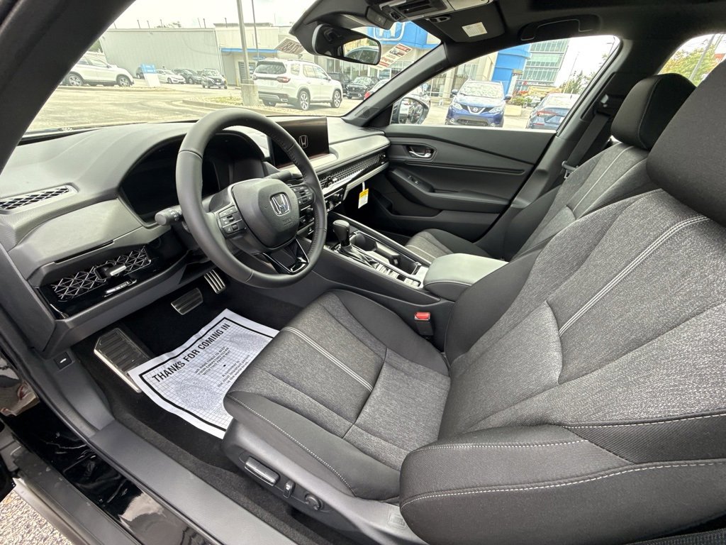 Used 2025 Honda Accord Sport image 14