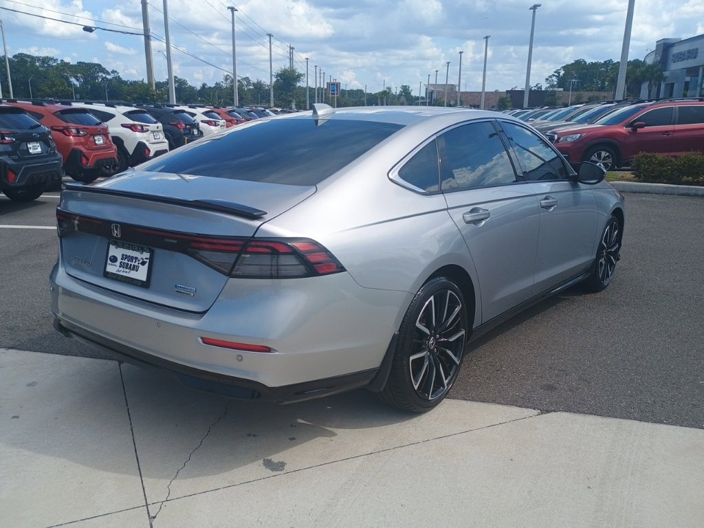 Used 2023 Honda Accord Touring image 5