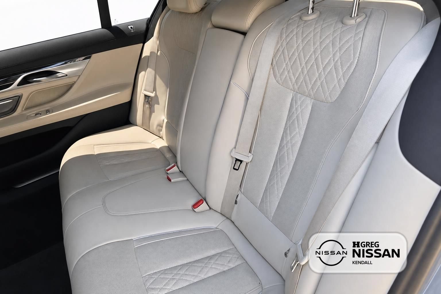 Used 2021 BMW 740i w/ M Sport Package RWD image 14