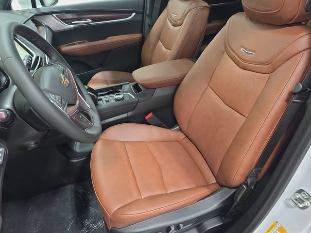 New 2026 Cadillac XT5 Premium Luxury w/ LPO, Floor Liner Package AWD/4WD image 11