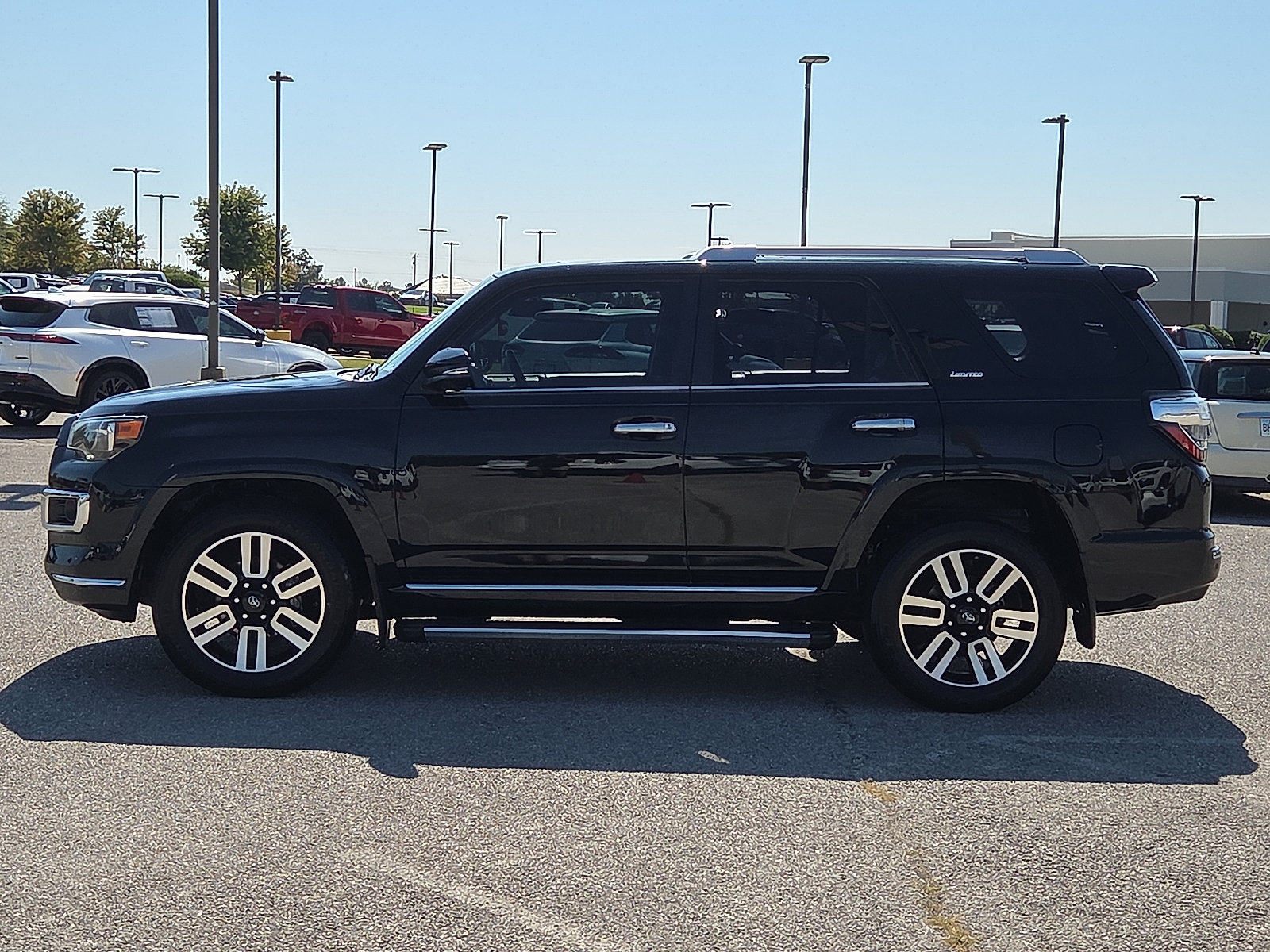 Used 2016 Toyota 4Runner Limited AWD/4WD image 3