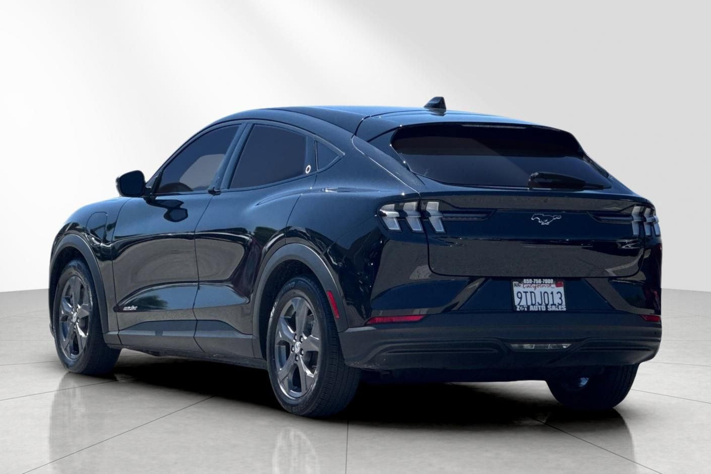 Used 2022 Ford Mustang Mach-E Select RWD image 6