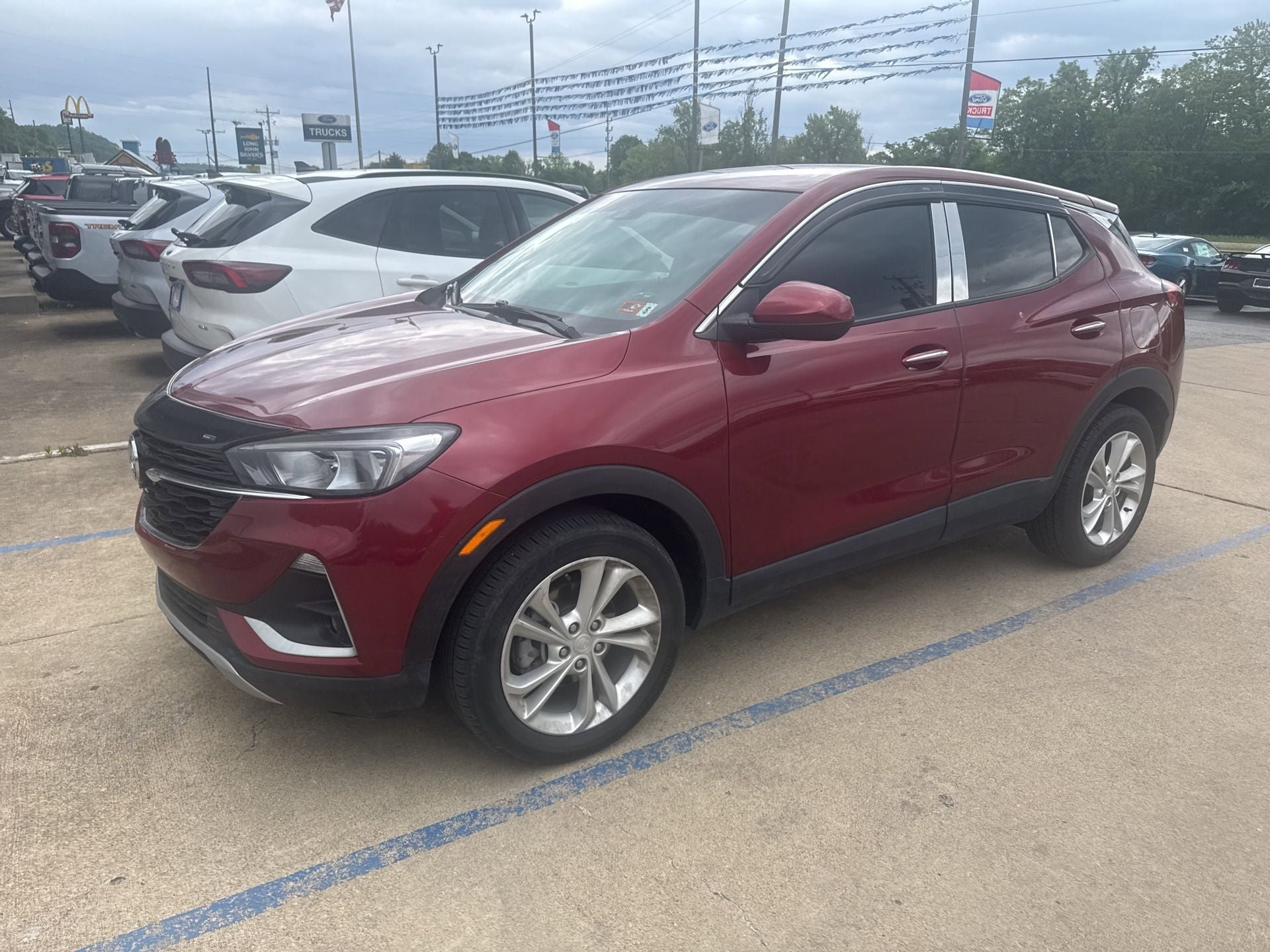 Used 2022 Buick Encore GX Preferred w/ Cold Weather Comfort Package FWD image 3