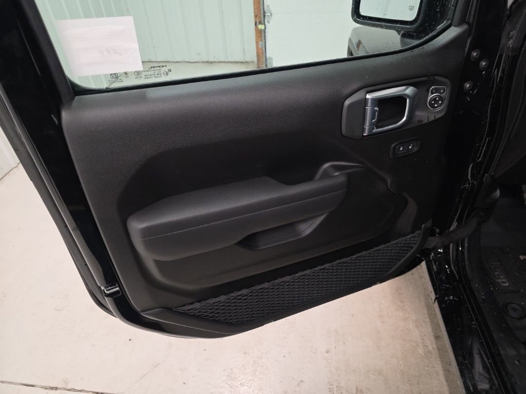 New 2026 Jeep Gladiator Sport AWD/4WD image 11