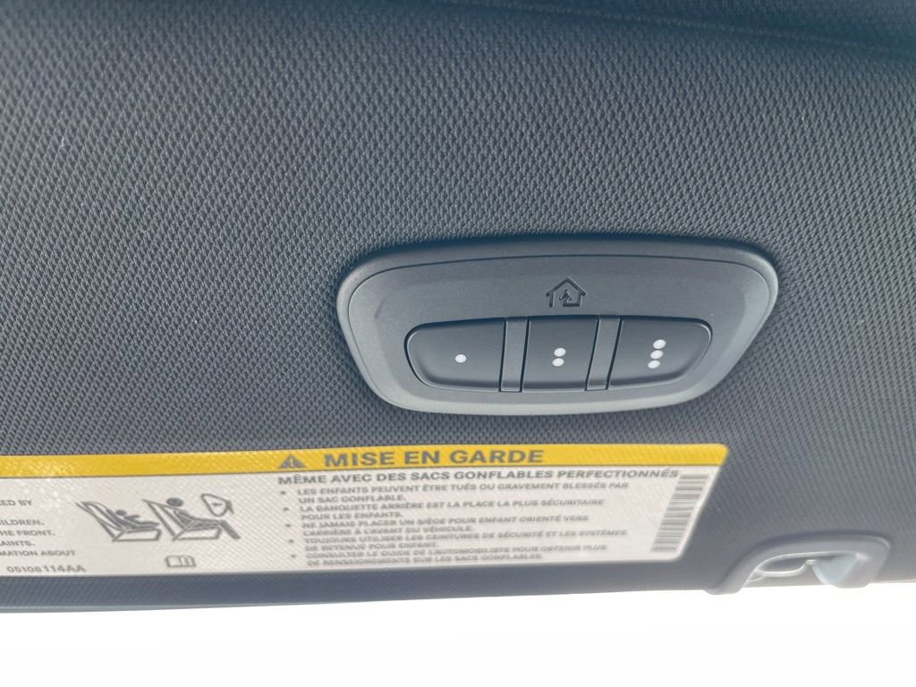 New 2026 Chrysler Pacifica Select image 39