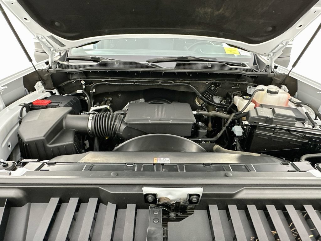Used 2025 Chevrolet Silverado 2500 LT AWD/4WD image 31