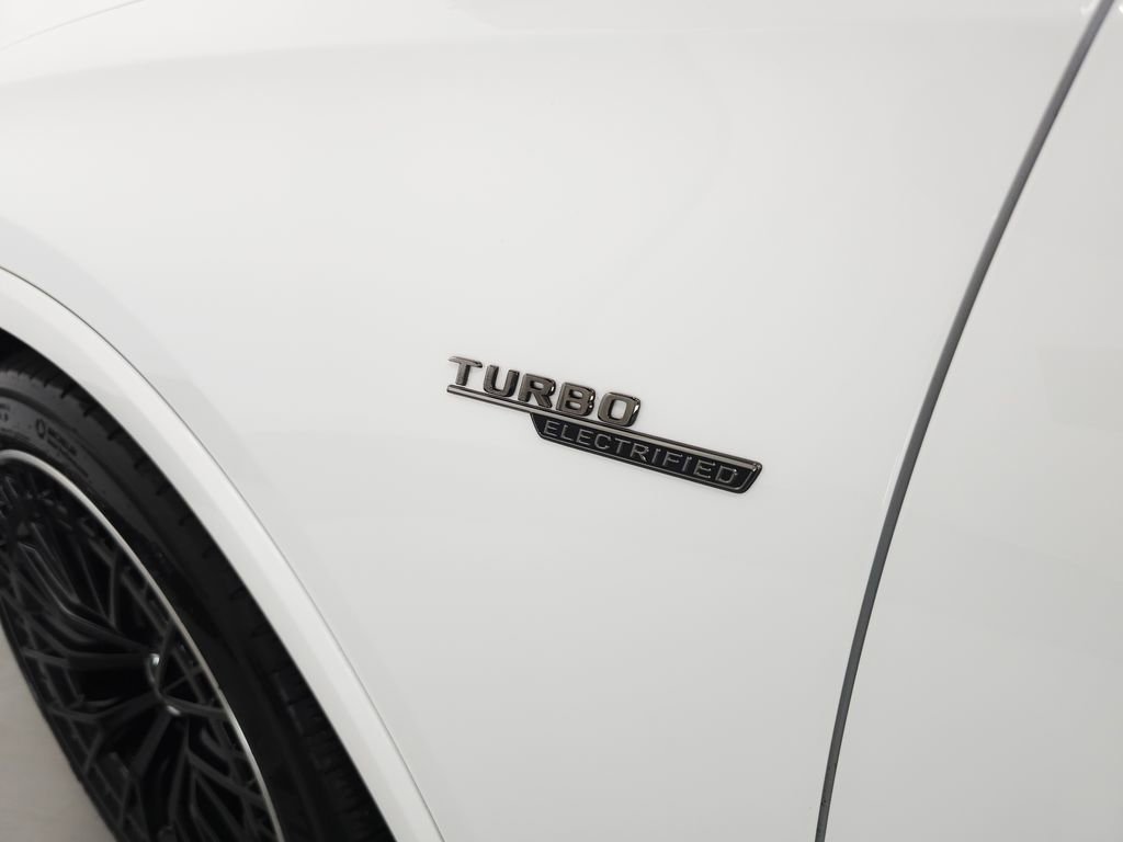 Used 2024 Mercedes-Benz GLC 43 AMG 4MATIC image 37