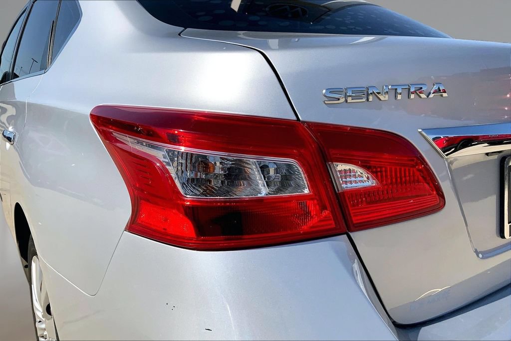 Used 2018 Nissan Sentra S FWD image 28