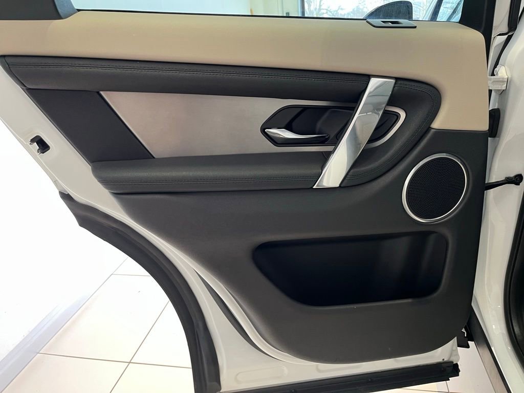 Used 2021 Land Rover Discovery Sport S image 23