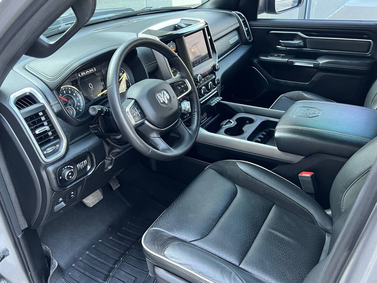 Used 2020 RAM 1500 Laramie w/ Sport Appearance Package AWD/4WD image 16