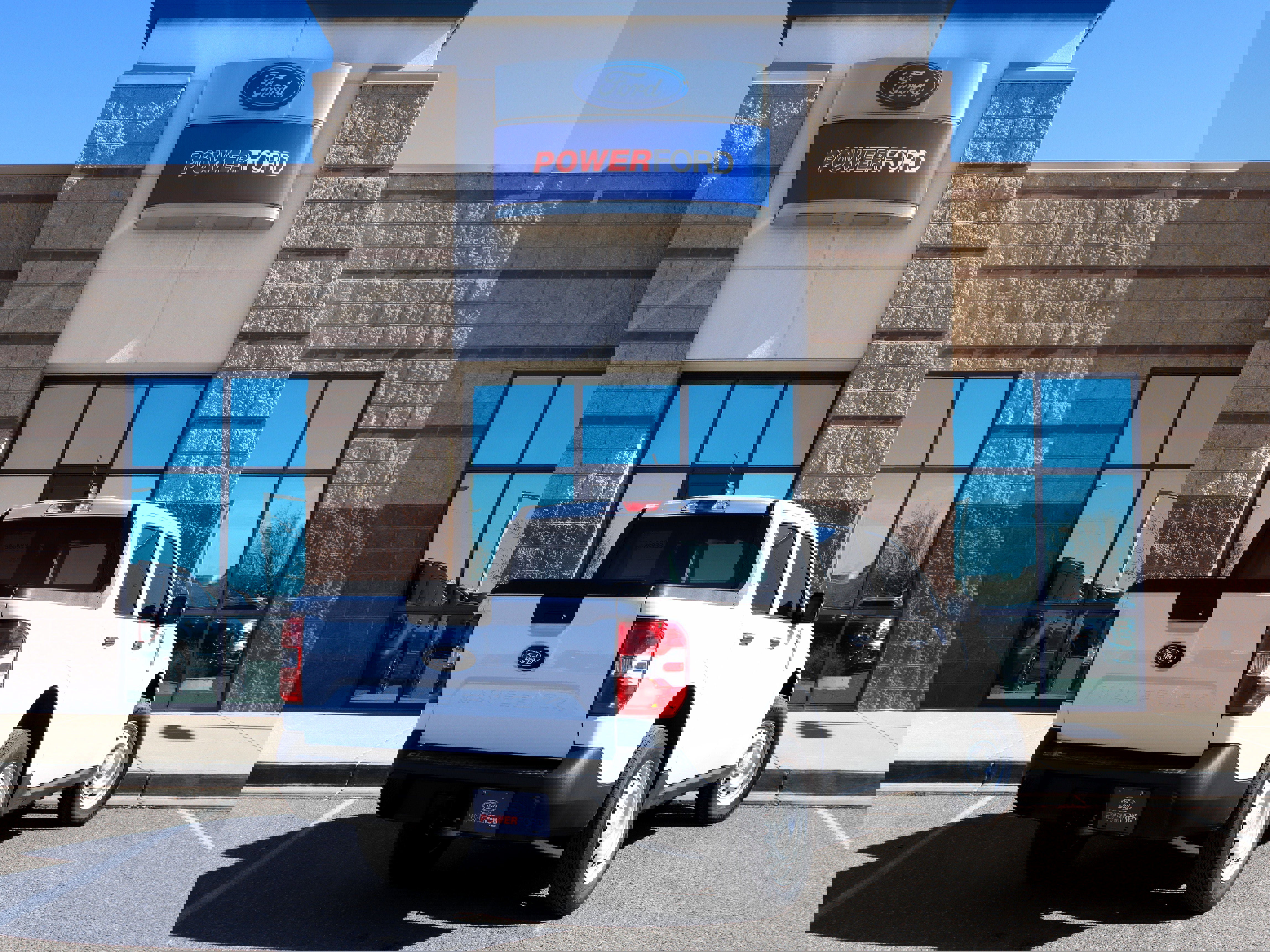 Used 2025 Ford Maverick XL w/ Equipment Group 102A image 6