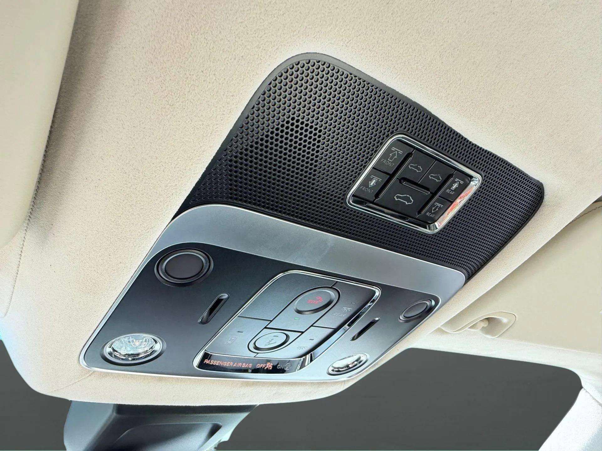 New 2026 Bentley Flying Spur Plug-In Hybrid AWD/4WD image 26
