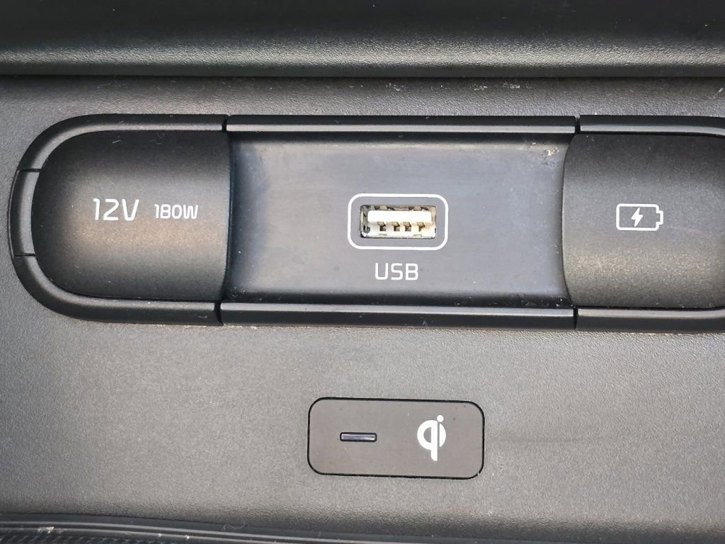 Used 2022 Kia Telluride SX w/ Towing Package image 7