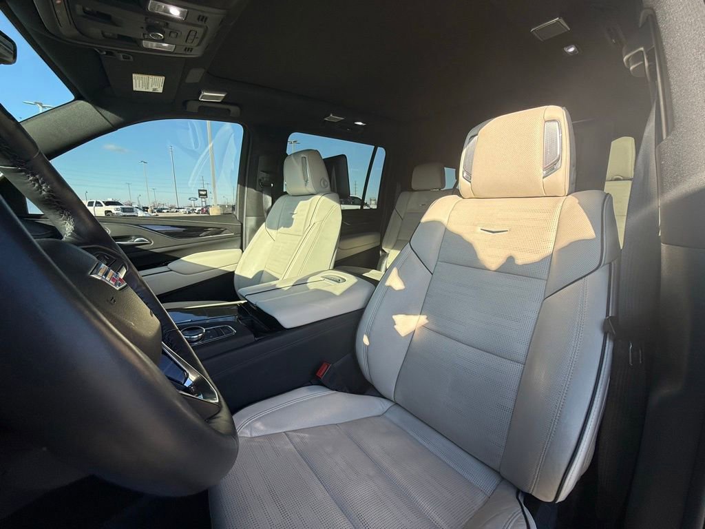 Certified 2024 Cadillac Escalade ESV Sport w/ LPO, ONYX Package image 27