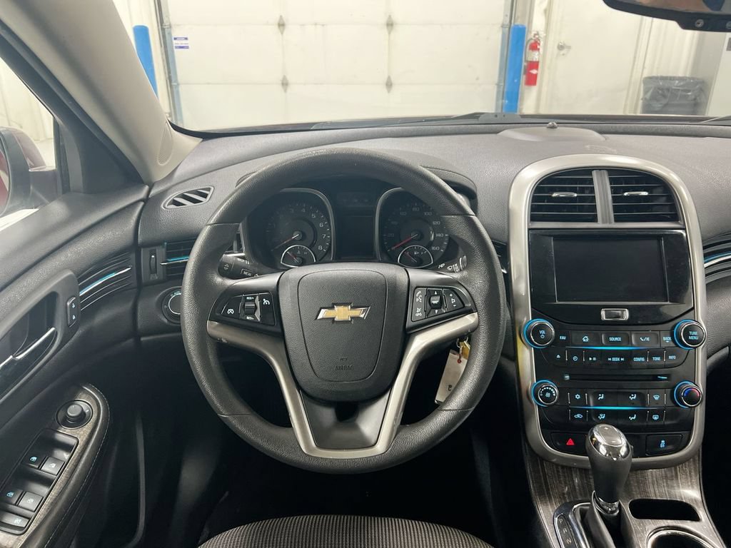 Used 2015 Chevrolet Malibu LT FWD image 11