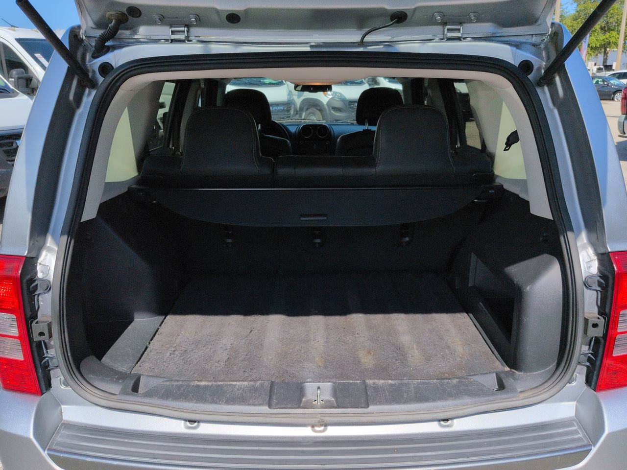 Used 2017 Jeep Patriot Sport w/ Power Value Group FWD image 13