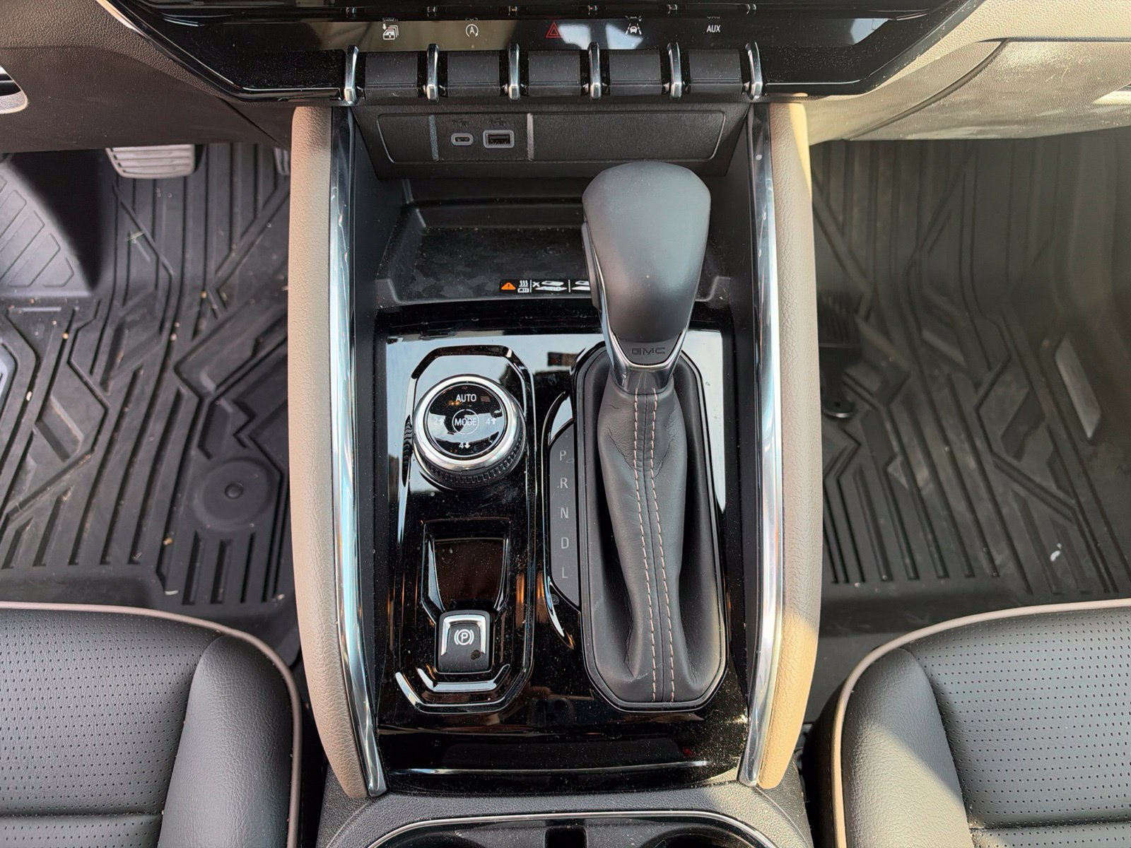 Used 2026 GMC Canyon Denali AWD/4WD image 16