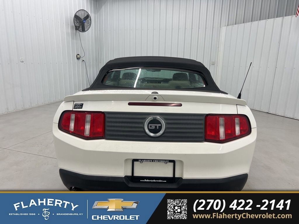 Used 2010 Ford Mustang GT RWD image 4