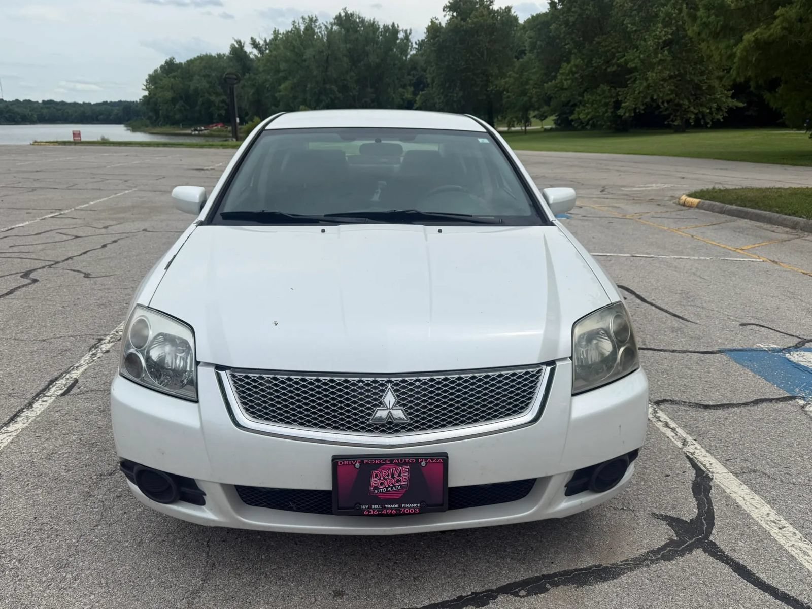 Used 2012 Mitsubishi Galant FWD image 2