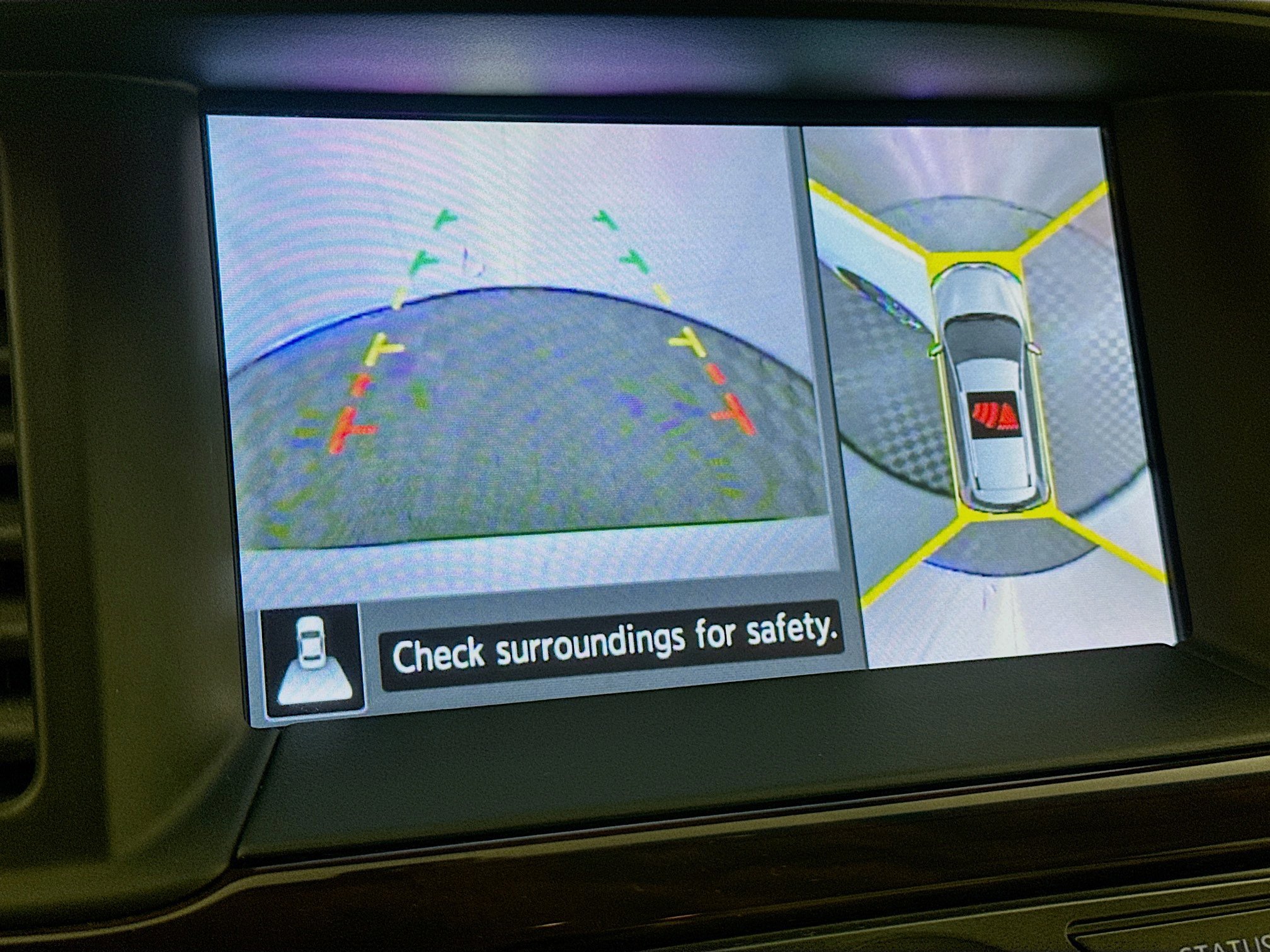 Used 2014 Nissan Pathfinder Platinum image 22