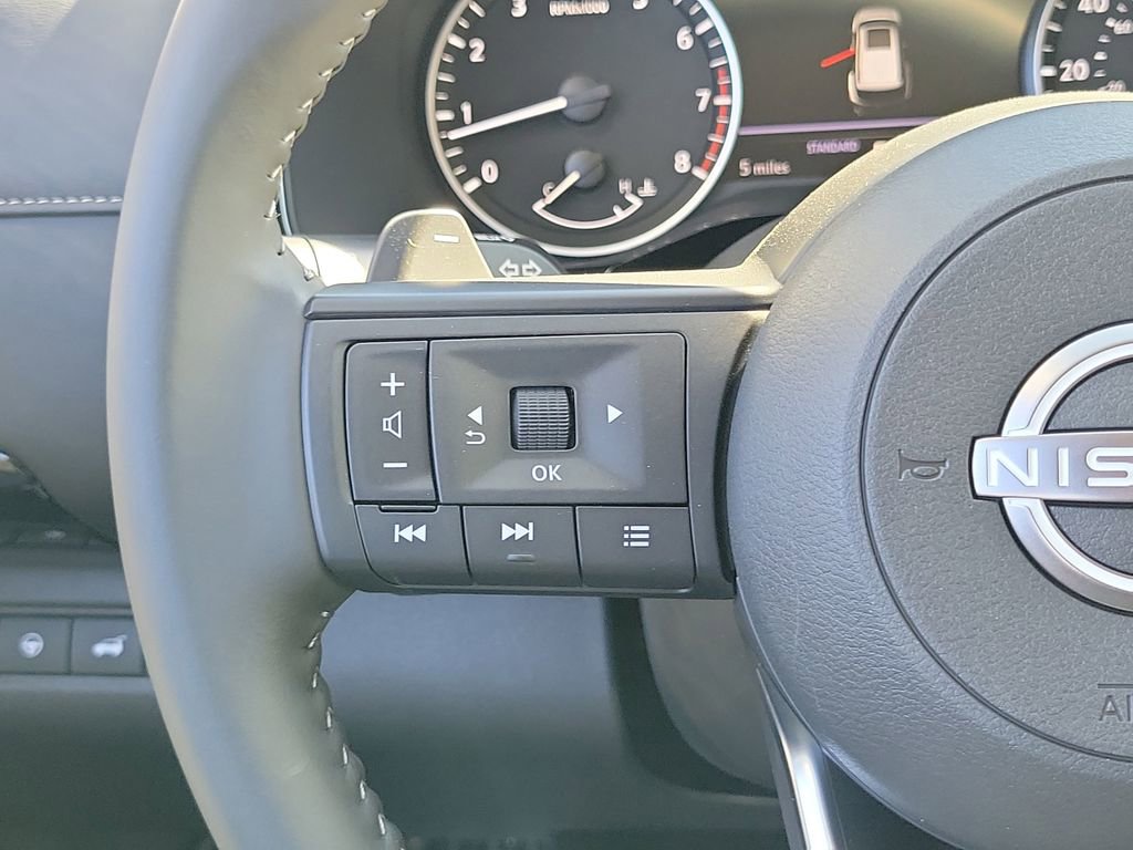 New 2025 Nissan Pathfinder SV image 7