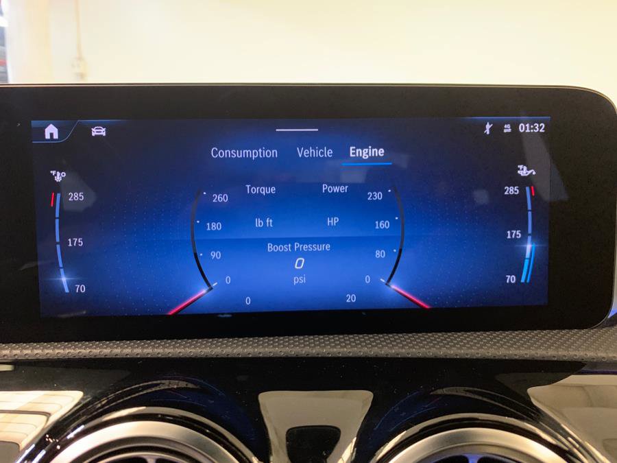 Used 2024 Mercedes-Benz CLA 250 4MATIC image 32