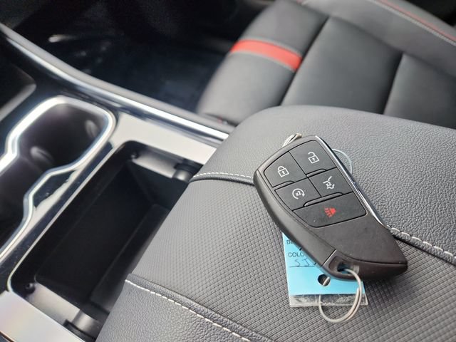 Used 2025 Chevrolet Traverse RS AWD/4WD image 50