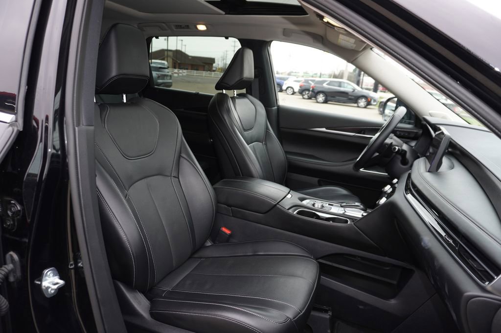 Used 2024 INFINITI QX60 Sensory image 31