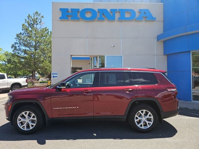 Used 2022 Jeep Grand Cherokee L Limited w/ Luxury Tech Group II AWD/4WD image 2