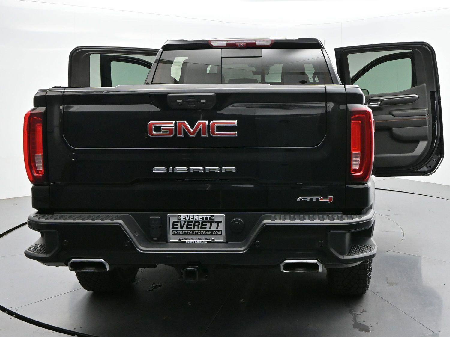 Used 2024 GMC Sierra 1500 AT4 w/ Technology Package AWD/4WD image 42