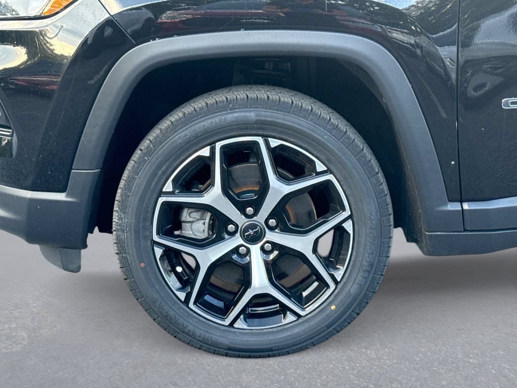 Used 2025 Jeep Compass Limited AWD/4WD image 18