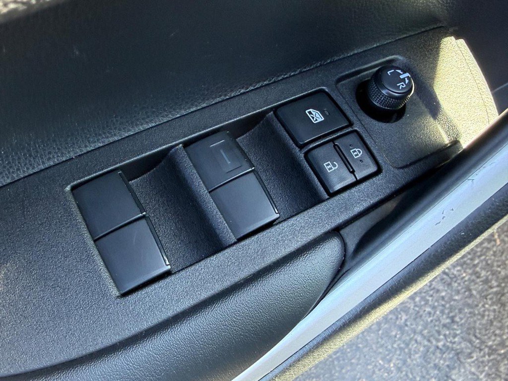 Certified 2025 Toyota Corolla Cross XLE image 15