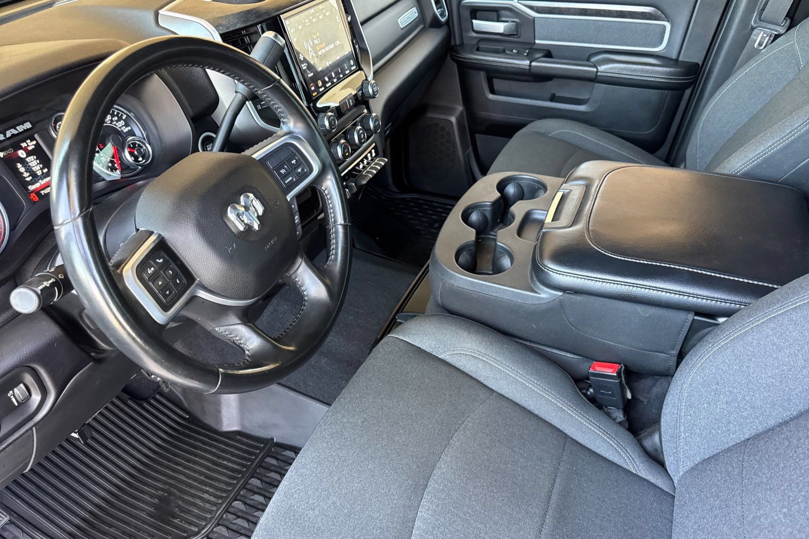 Used 2021 RAM 2500 Big Horn w/ Night Edition AWD/4WD image 10
