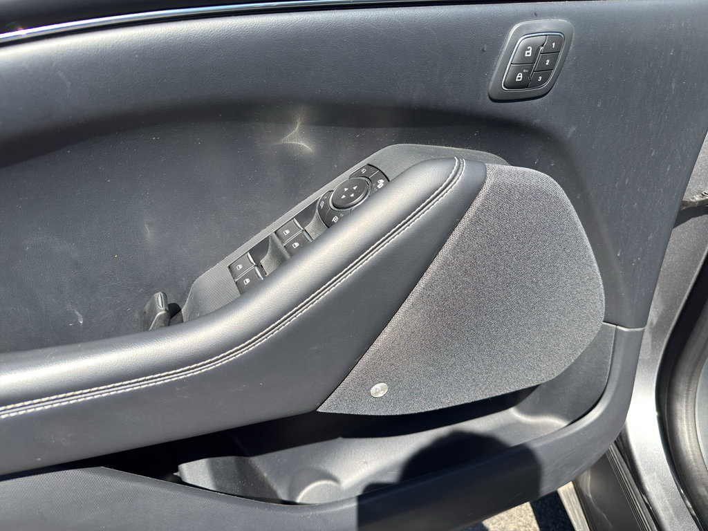 Used 2021 Ford Mustang Mach-E Premium image 11