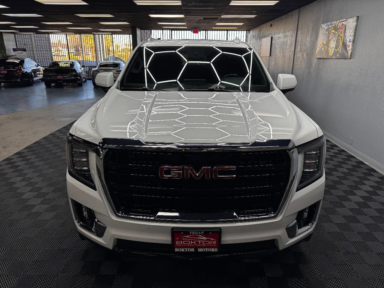 Used 2023 GMC Yukon XL SLE image 5