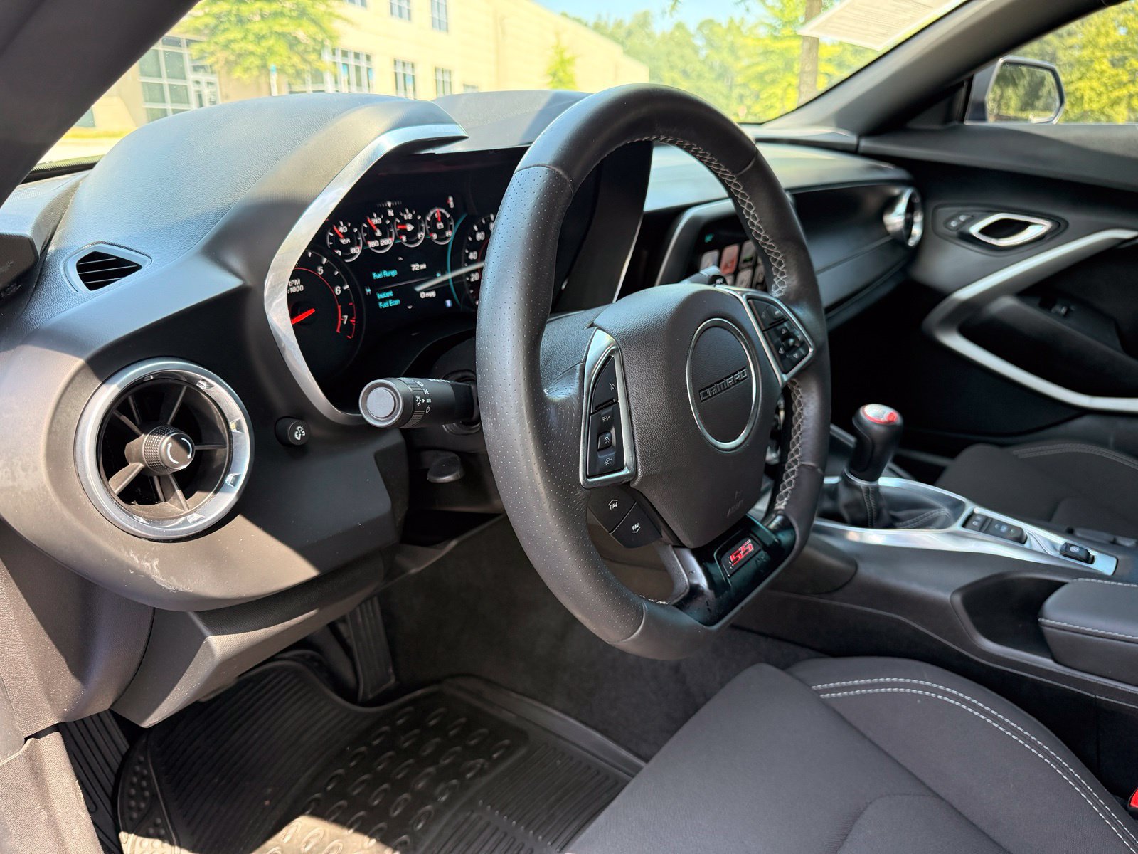 Used 2018 Chevrolet Camaro SS RWD image 22