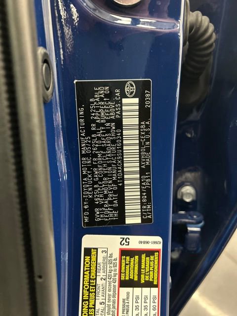 Used 2025 Toyota Camry SE image 36