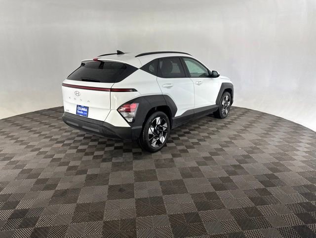 Used 2025 Hyundai Kona SEL FWD image 6